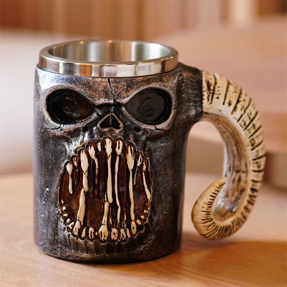 SKULL MUG WITH newest HORNS WITH CUP O' DICE FOR RPGS