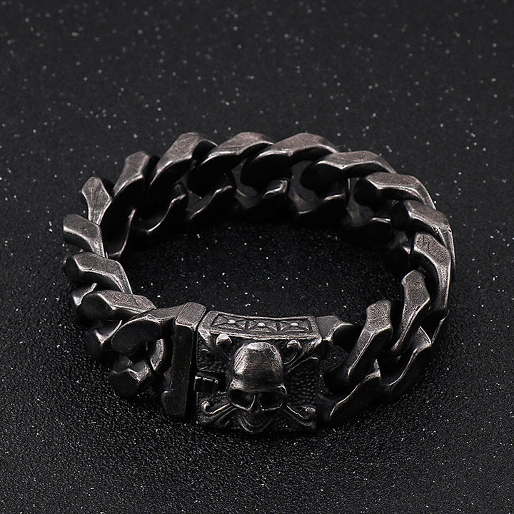 WorldNorse Skull Clasp Cuban Bracelet