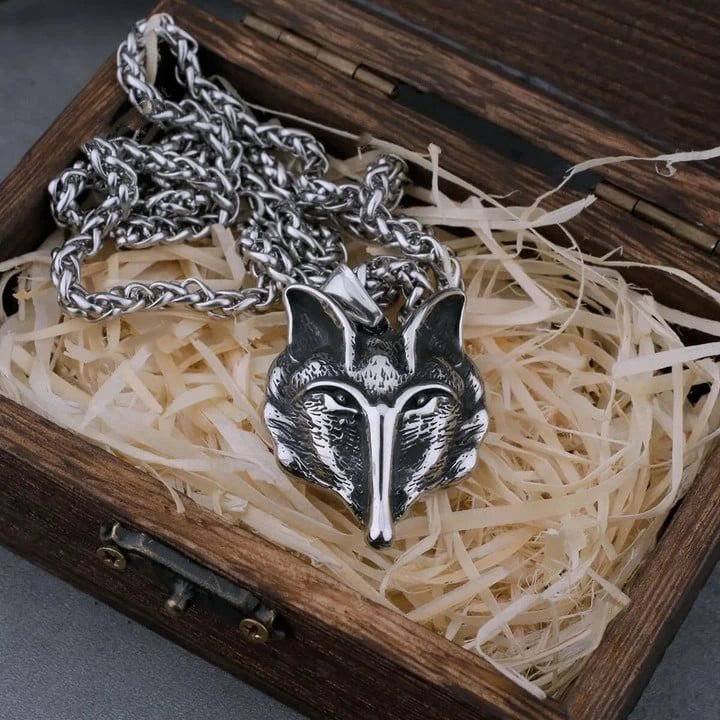 WorldNorse Wolf Head Titanium Steel Necklace