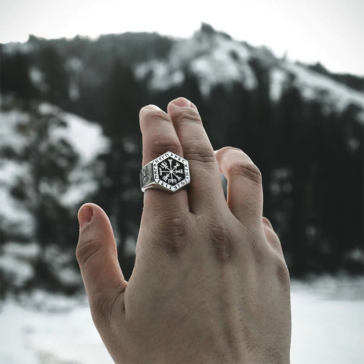 WorldNorse Vegvisir with Valknut Nordic Ring