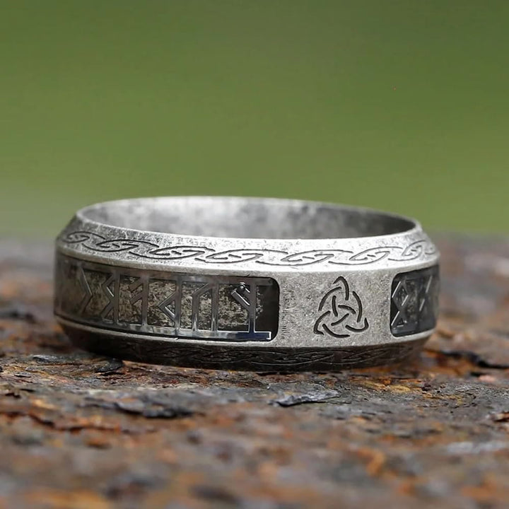 WorldNorse Celtic Triquetra Knot Ring