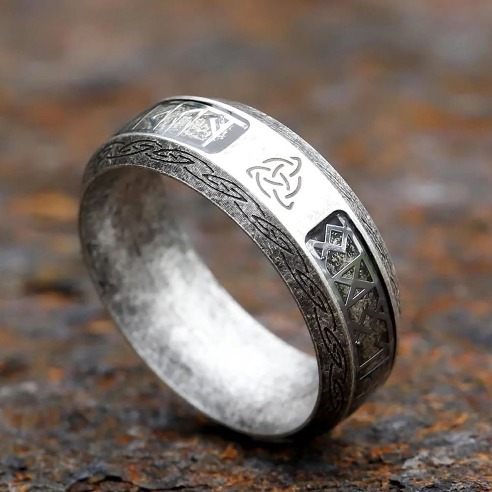 WorldNorse Celtic Triquetra Knot Ring