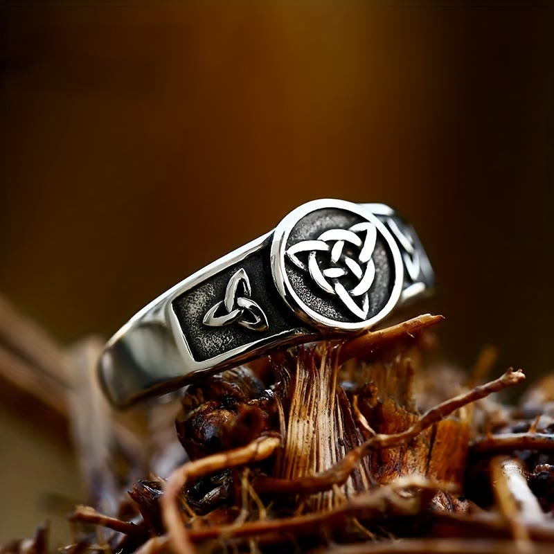 WorldNorse Vintage Triangle Viking Ring - Silver - US 13 - image 0