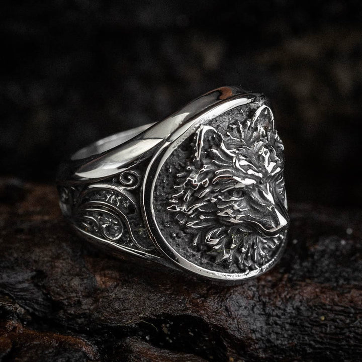 WorldNorse Viking Warrior Wolves Pattern Emboss Ring