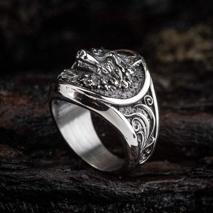 WorldNorse Viking Warrior Wolves Pattern Emboss Ring