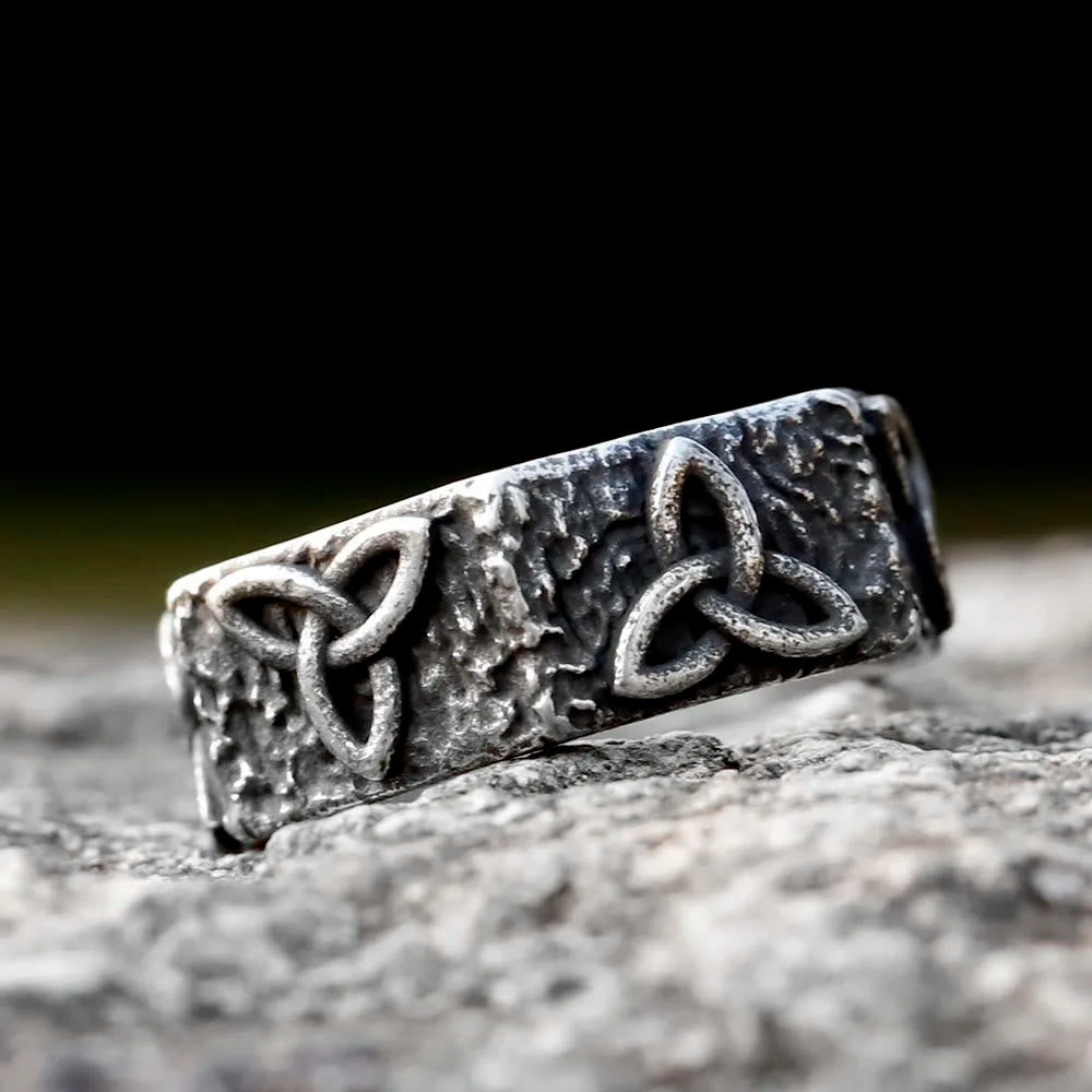 WorldNorse Triquetra Infinity Trinity Knot Signet Ring