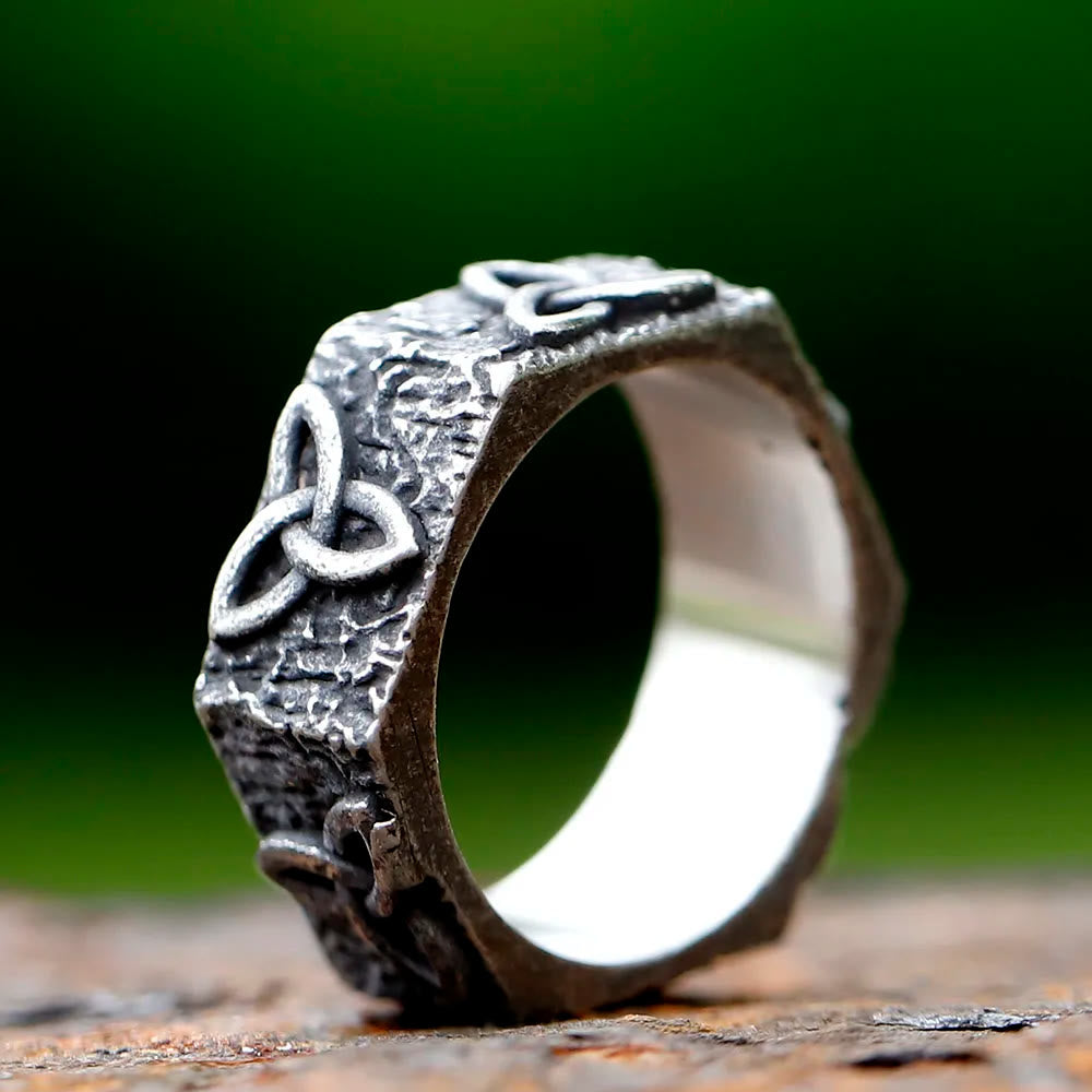 WorldNorse Triquetra Infinity Trinity Knot Signet Ring