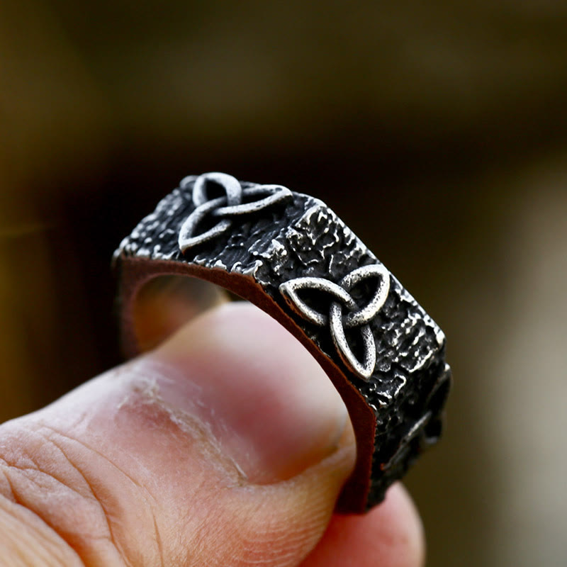 WorldNorse Triquetra Infinity Trinity Knot Signet Ring - image 4