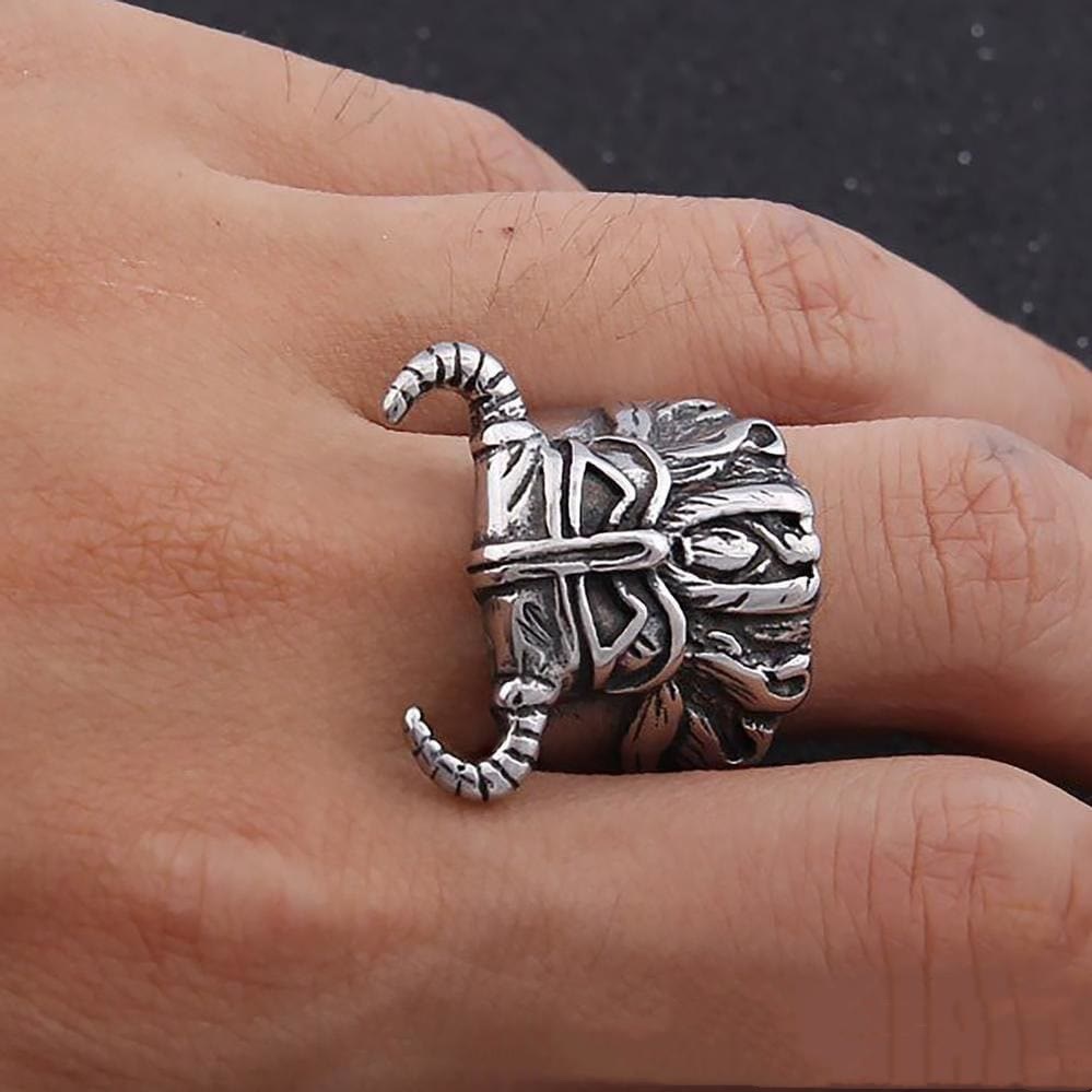 WorldNorse Personality Horned Helmet Viking Warrior Ring