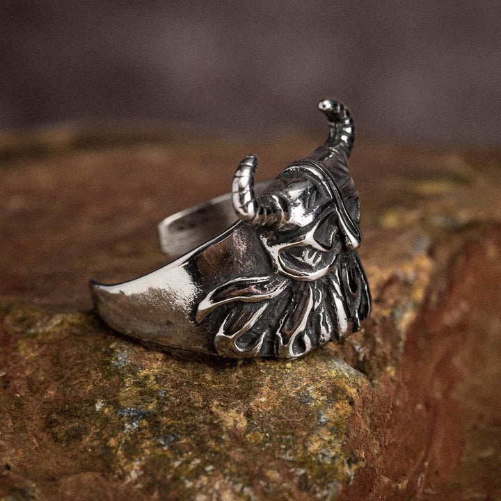 WorldNorse Personality Horned Helmet Viking Warrior Ring