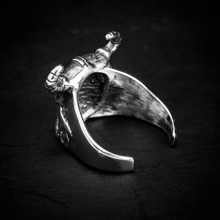 WorldNorse Personality Horned Helmet Viking Warrior Ring