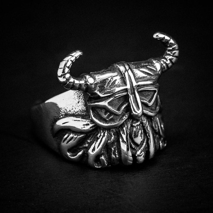 WorldNorse Personality Horned Helmet Viking Warrior Ring