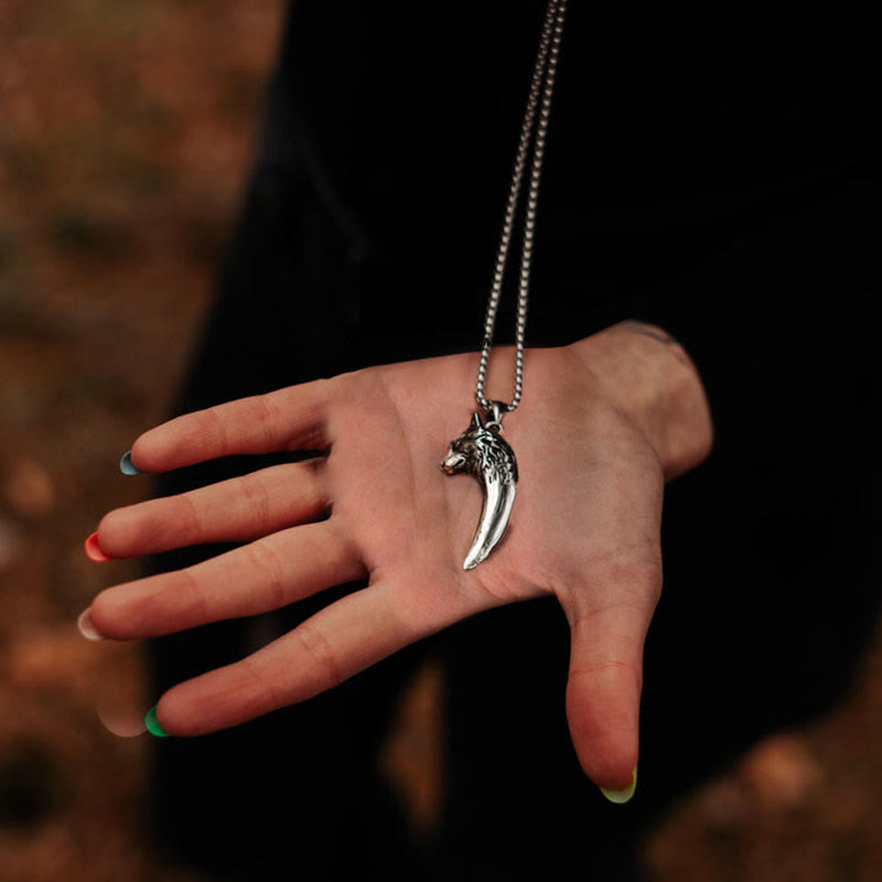 WorldNorse "Never Give Up" Wolf Necklace