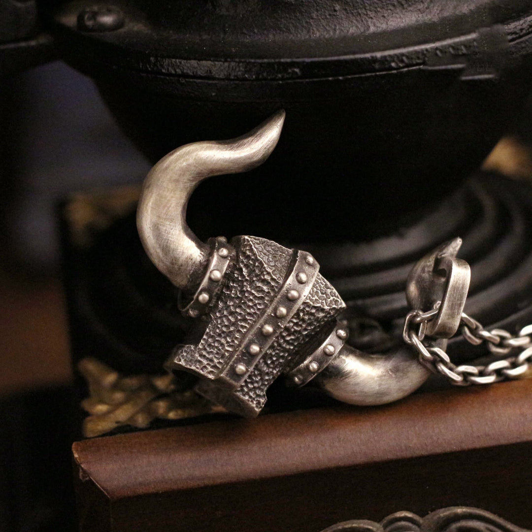 WorldNorse Retro Crusader Horned Heavy Helmet Necklace - image 1
