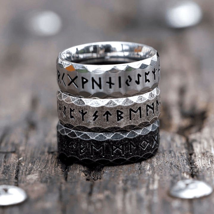 WorldNorse Vintage Futhark Rune Viking Amulet Ring