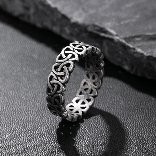 WorldNorse Nordic Triquetra Triangle Concise Ring