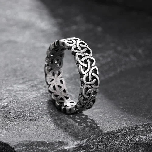 WorldNorse Nordic Triquetra Triangle Concise Ring - US 11 - image 0