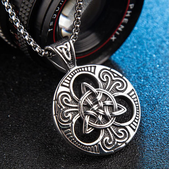 WorldNorse Classic Celtic Knot Triquetra Necklace - image 6