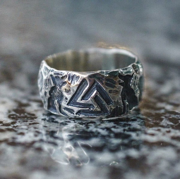 WorldNorse Vintage Unique Odin Valknut Domineering Ring