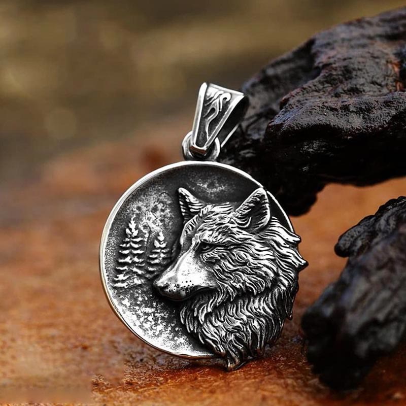 WorldNorse Men's Viking Wolf Necklace