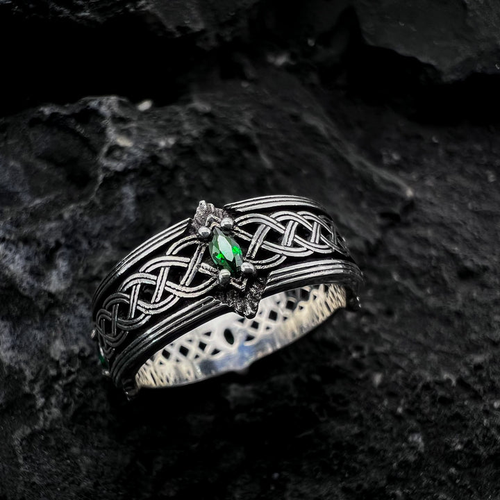 WorldNorse Handcrafted 925 Silver Green Gemstone Celtic Ring - US 14 - image 0