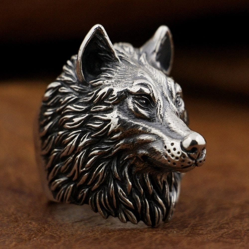 WorldNorse Wild Wolf Head Animal Ring