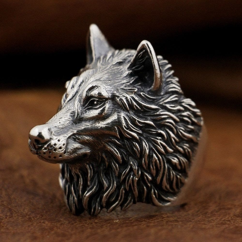 WorldNorse Wild Wolf Head Animal Ring