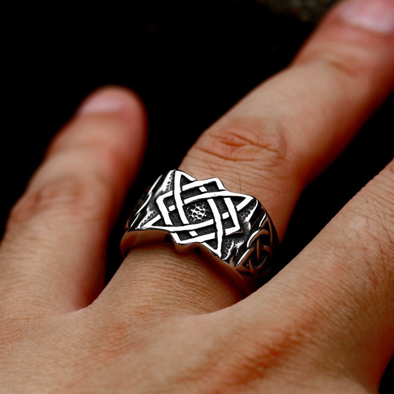 WorldNorse Men Triquetra Biker Ring