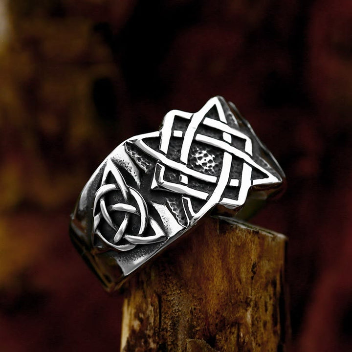 WorldNorse Men Triquetra Biker Ring