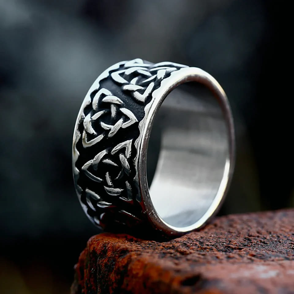 WorldNorse Viking Triquetra Knot Ring - US 13 - image 0