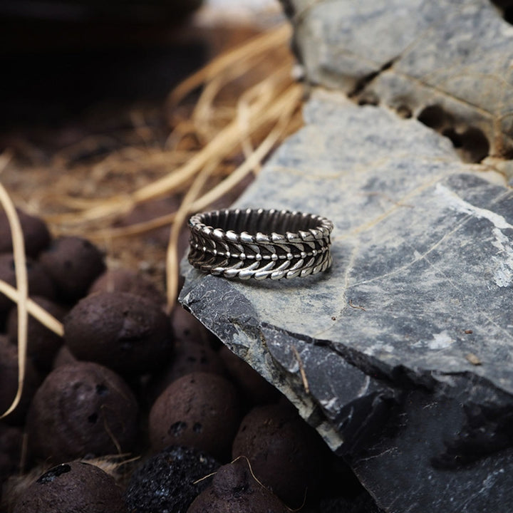 WorldNorse 925 Sterling Silver Animal Spine Ring