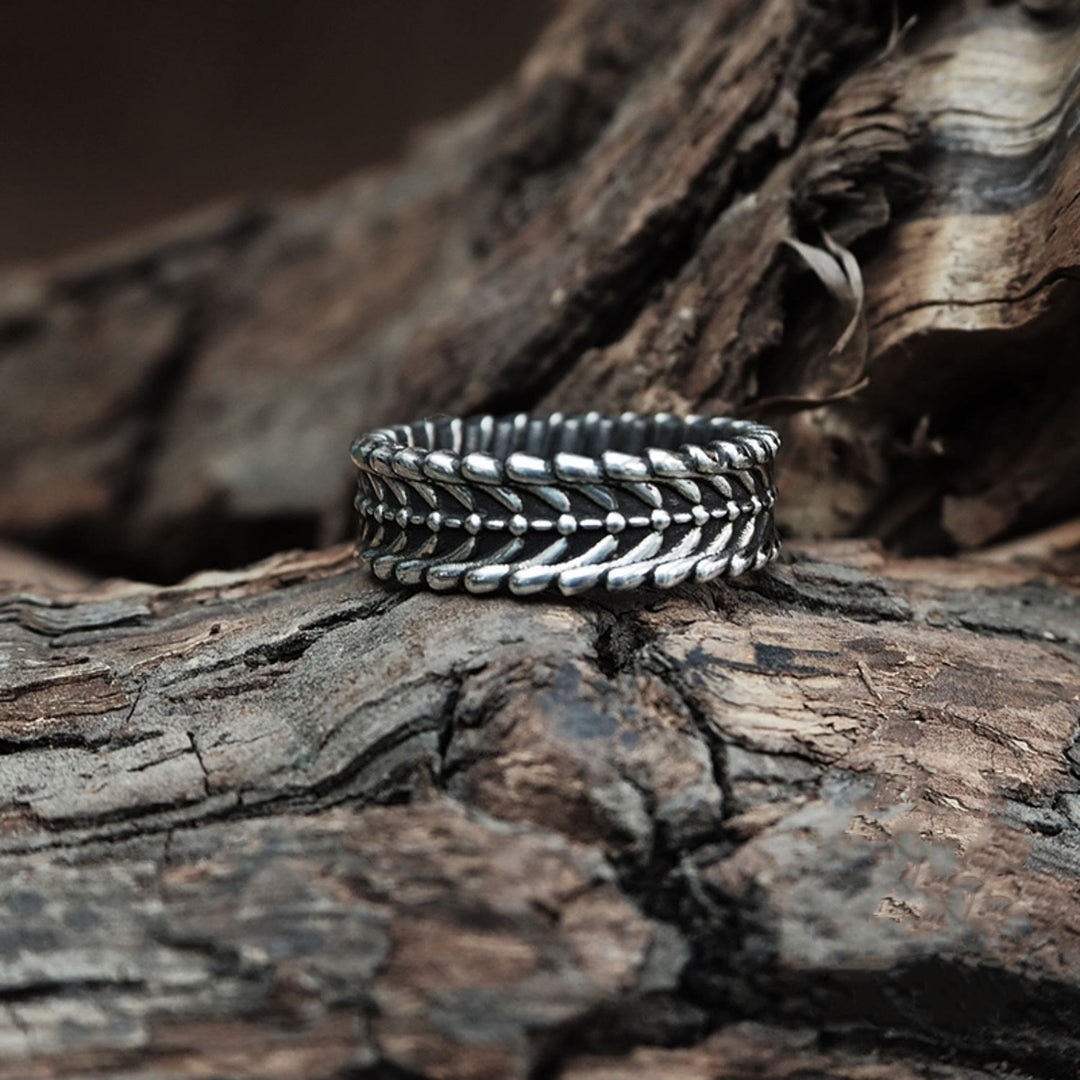 WorldNorse 925 Sterling Silver Animal Spine Ring