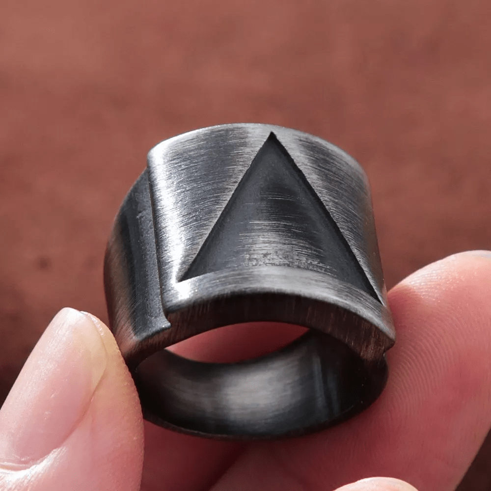 WorldNorse Vintage Valknut Triangle Cutout Biker Ring