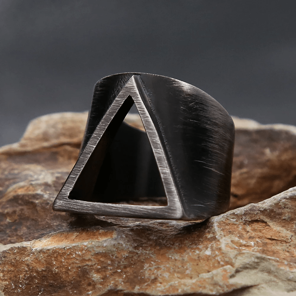 WorldNorse Vintage Valknut Triangle Cutout Biker Ring