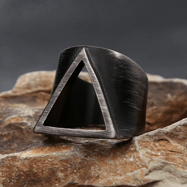 WorldNorse Vintage Valknut Triangle Cutout Biker Ring