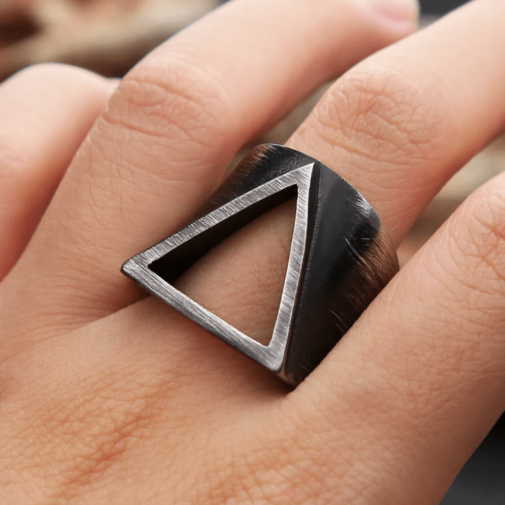 WorldNorse Vintage Valknut Triangle Cutout Biker Ring