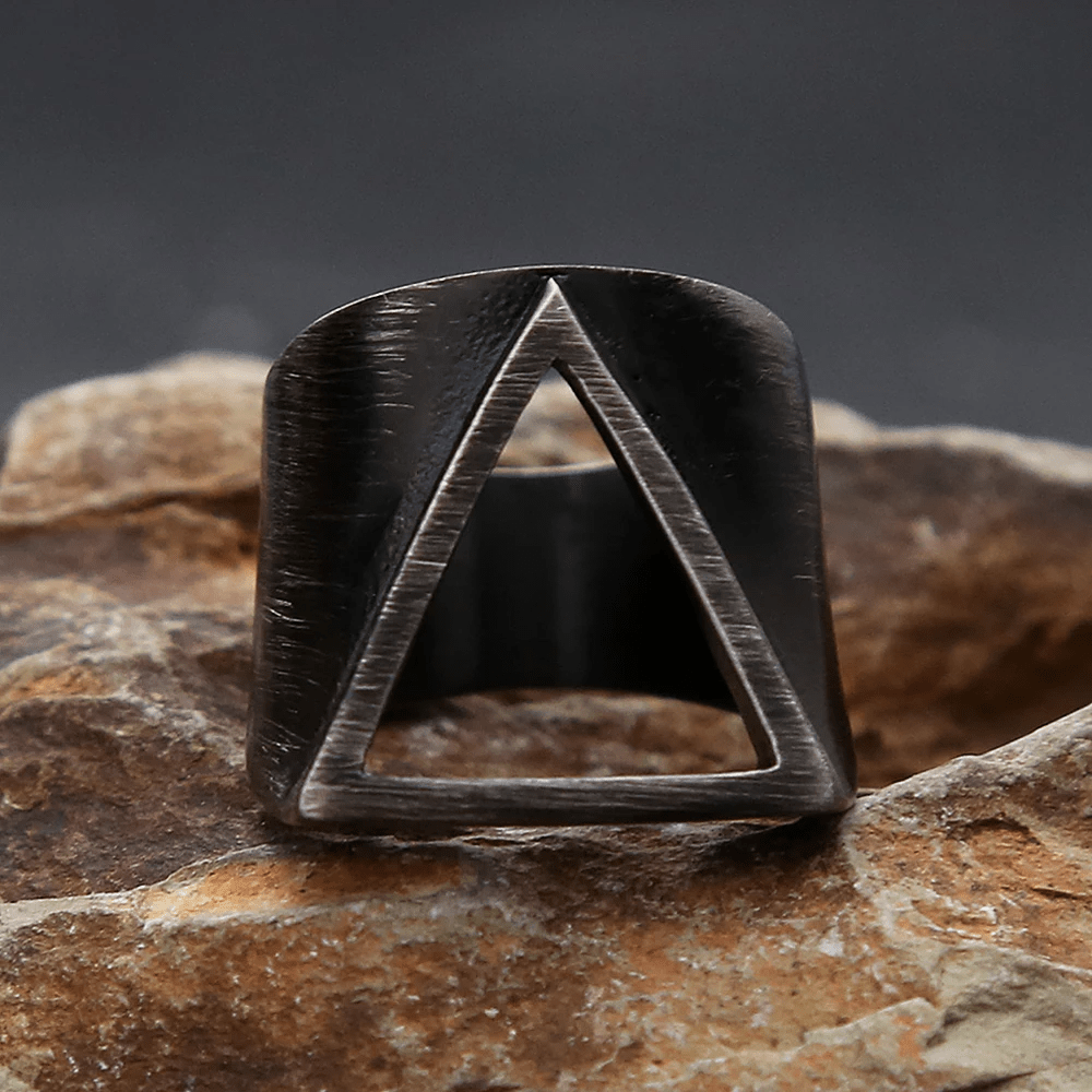 WorldNorse Vintage Valknut Triangle Cutout Biker Ring