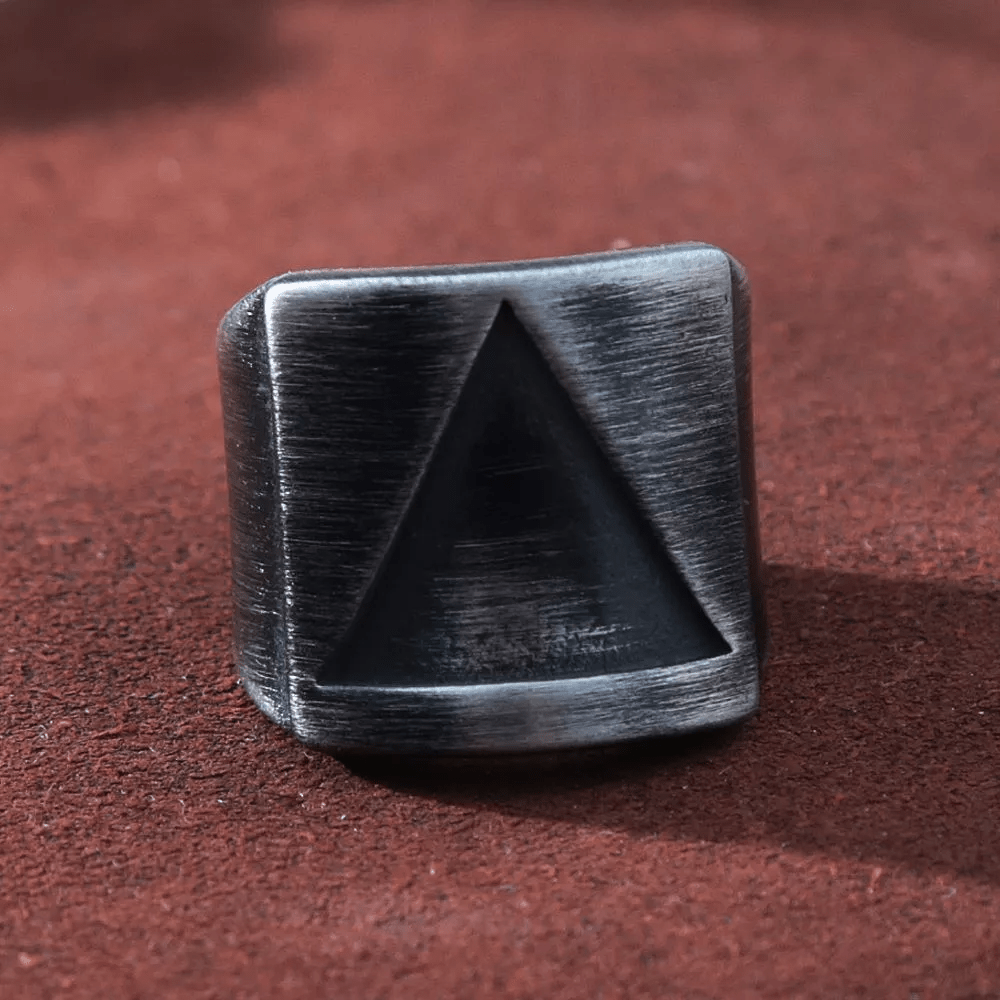 WorldNorse Vintage Valknut Triangle Cutout Biker Ring