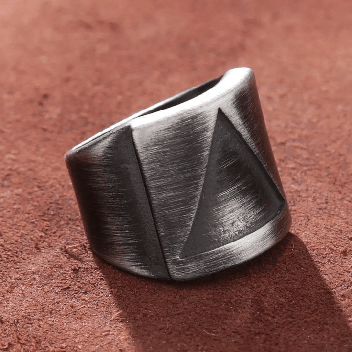 WorldNorse Vintage Valknut Triangle Cutout Biker Ring