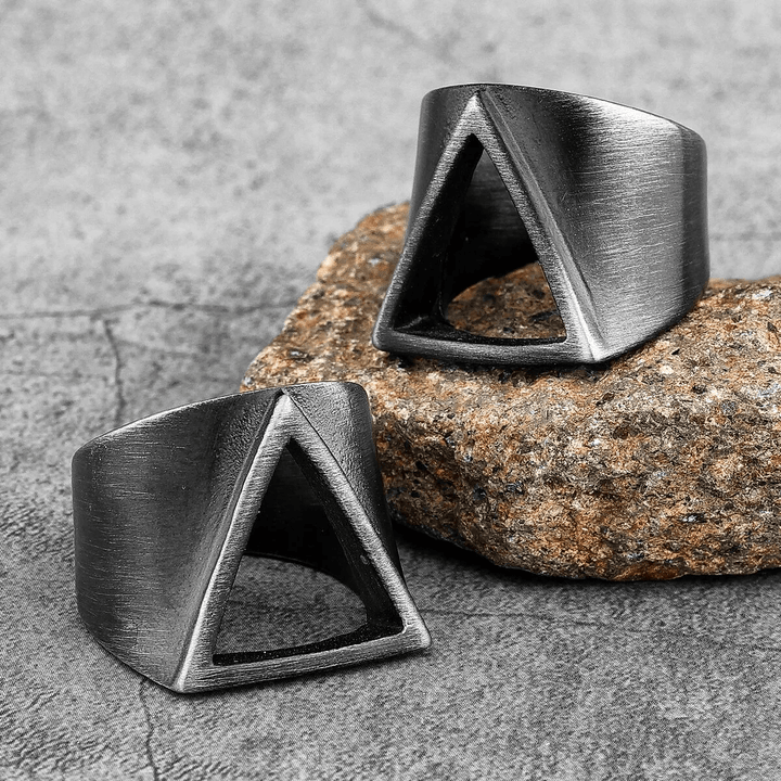 WorldNorse Vintage Valknut Triangle Cutout Biker Ring
