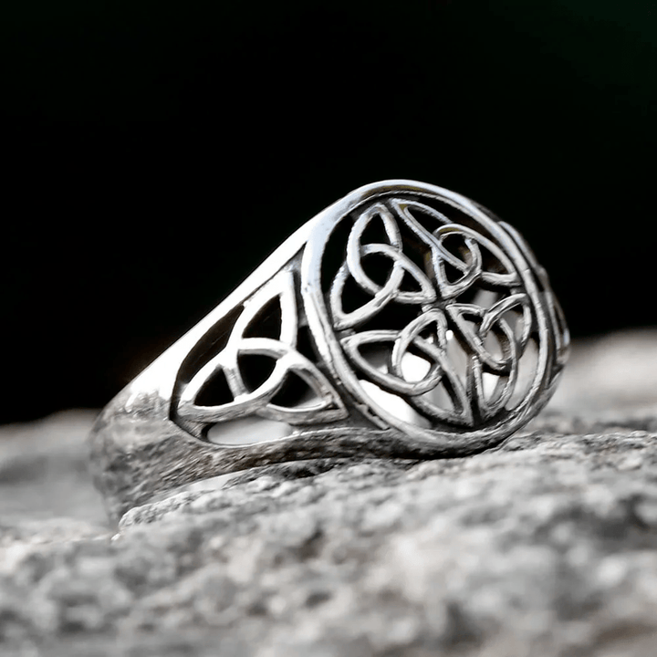 WorldNorse Odin Trinity Triquetra Ring - image 3