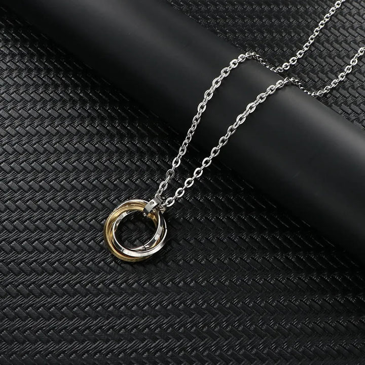 WorldNorse Three Interlocking Circle Ring Necklace