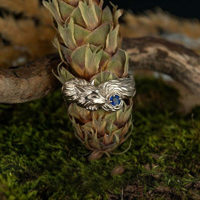 WorldNorse Blue Zircon Fox Animal Ring