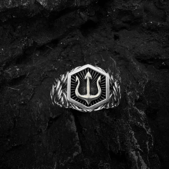 WorldNorse Poseidon Trident Battle Ring