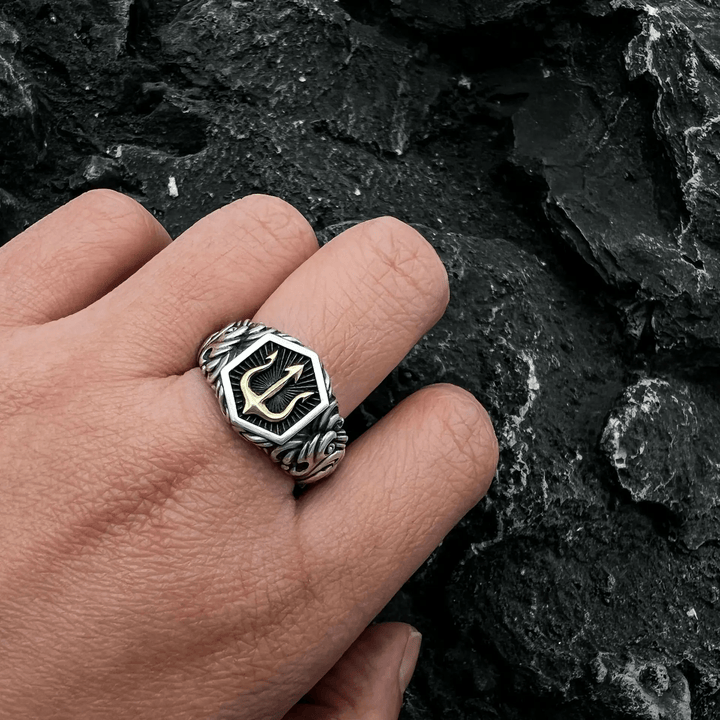 WorldNorse Poseidon Trident Battle Ring