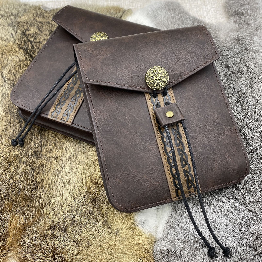 WorldNorse Belt Pouch Leather Buckle Square Bag