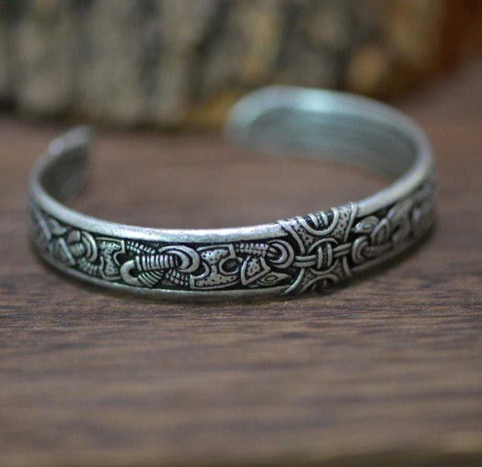 WorldNorse Vintage Nordic Jelling Art Bangle Bracelet