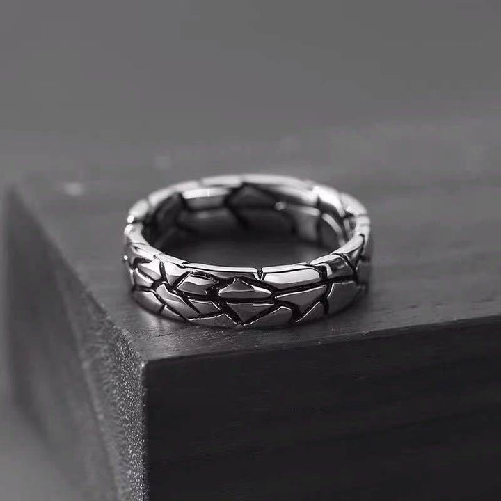 WorldNorse Geometric Crack Link Design Ring