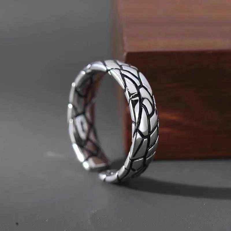 WorldNorse Geometric Crack Link Design Ring