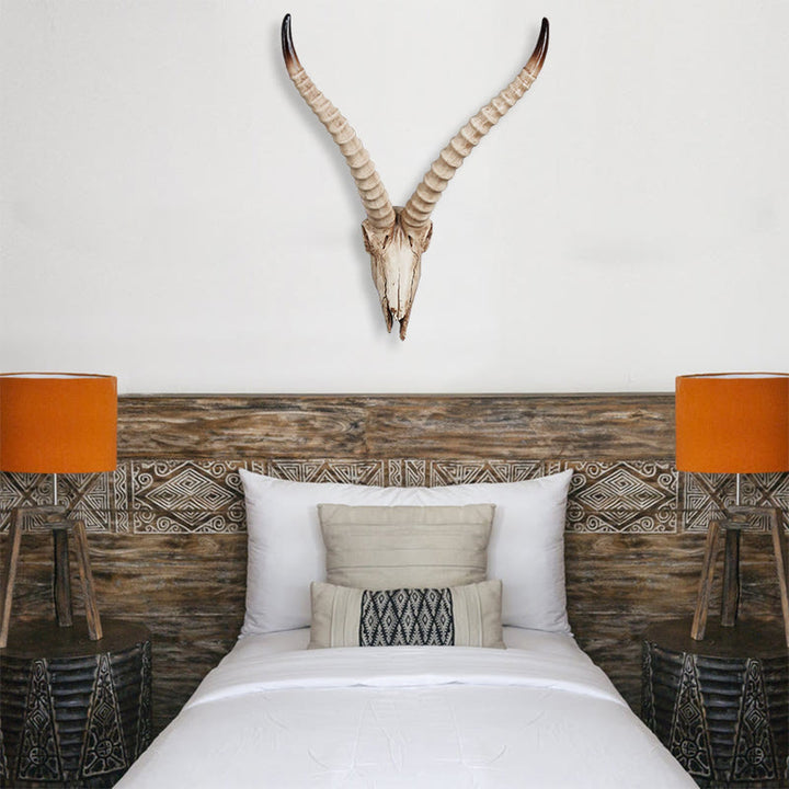 WorldNorse Resin Long Horn Animal Wall Sculpture - 37cm - image 0